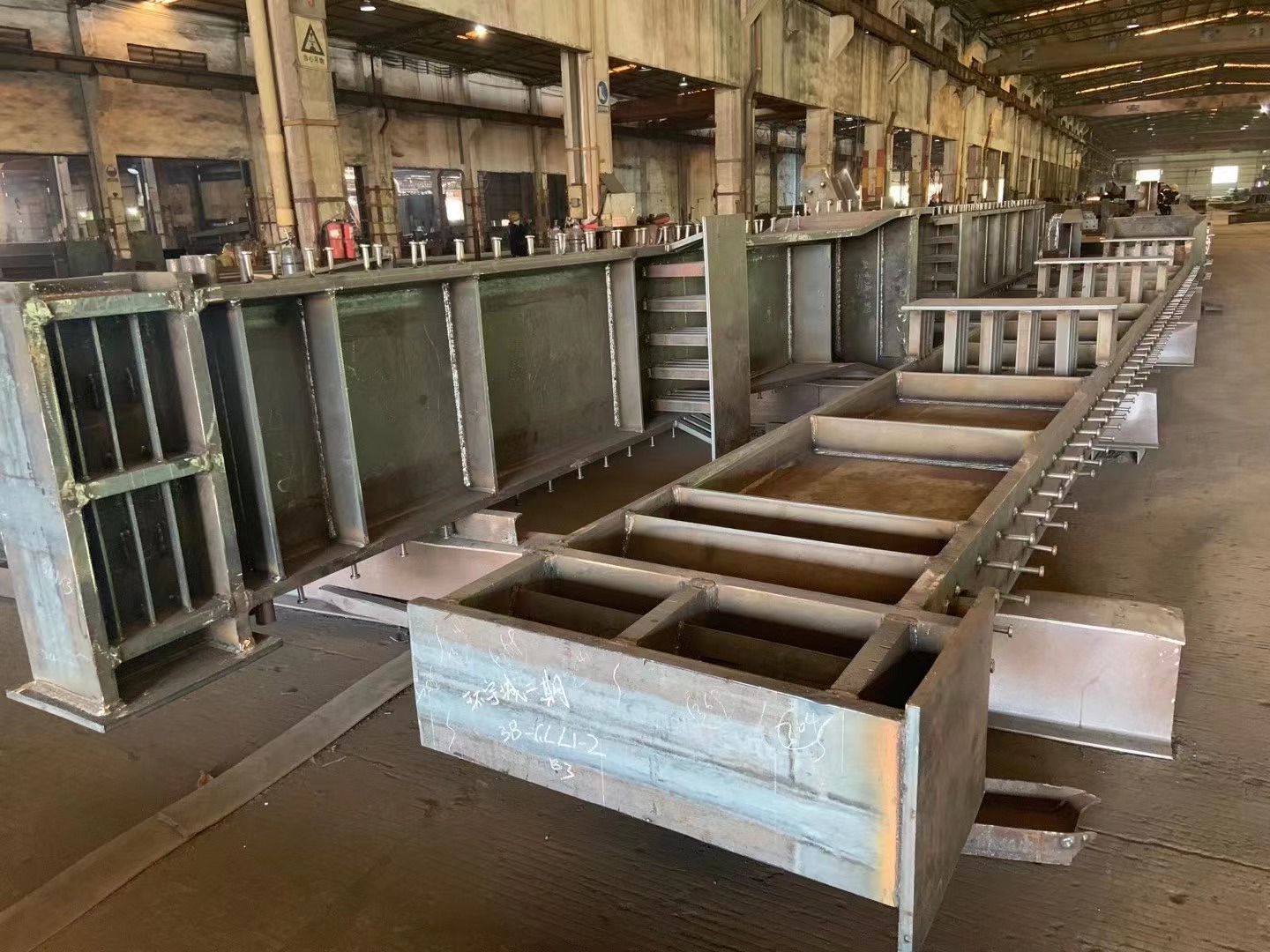 勁性混凝土鋼梁1.jpg 勁性混凝土鋼梁1.jpg